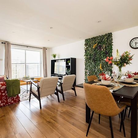 Wild Roses Service Apartments - East India Λονδίνο Εξωτερικό φωτογραφία