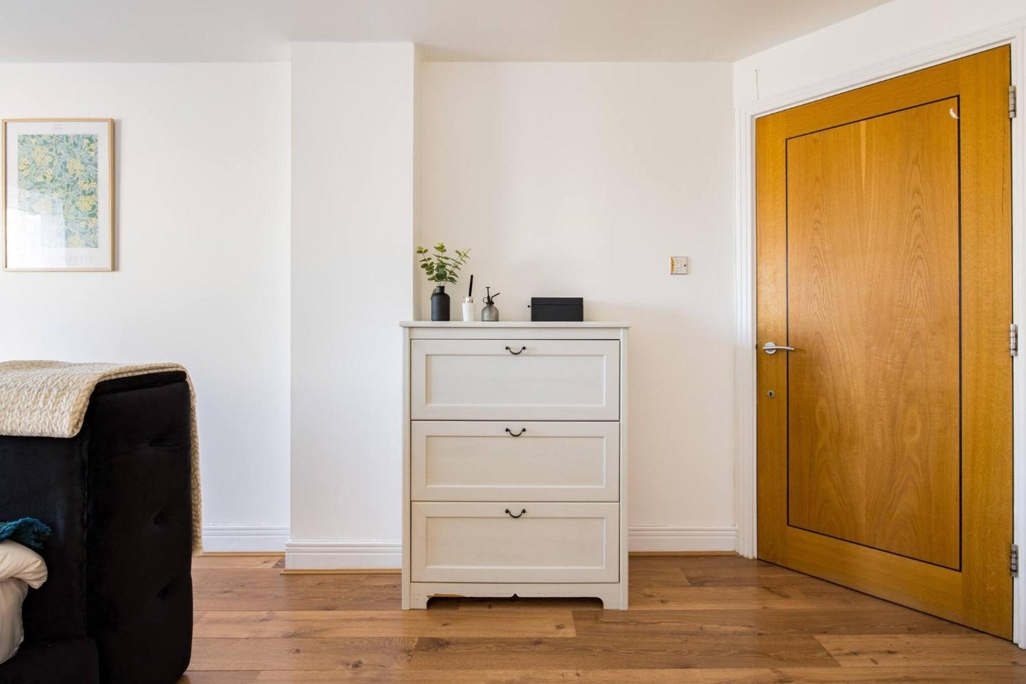 Wild Roses Service Apartments - East India Λονδίνο Εξωτερικό φωτογραφία