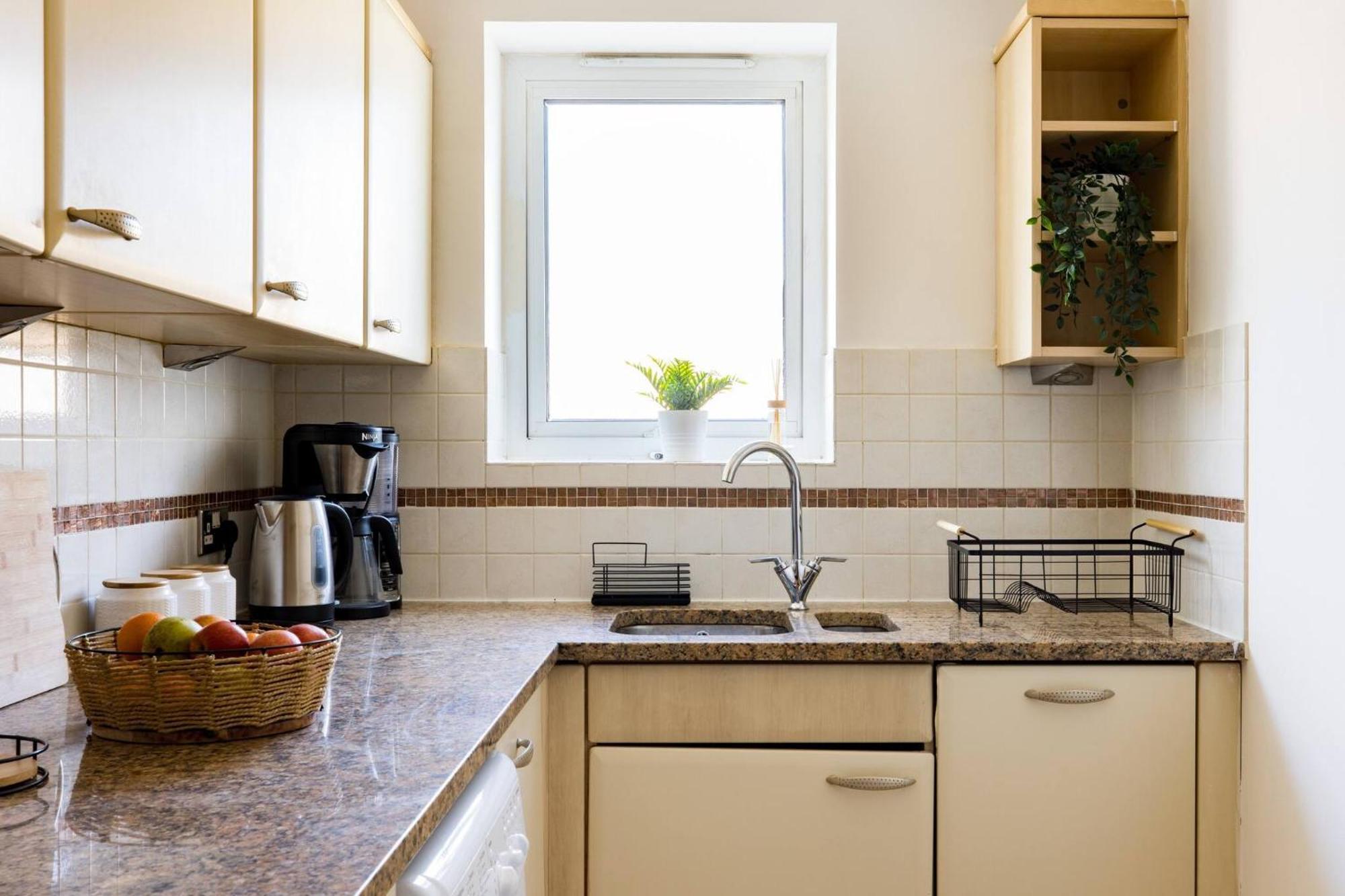 Wild Roses Service Apartments - East India Λονδίνο Εξωτερικό φωτογραφία
