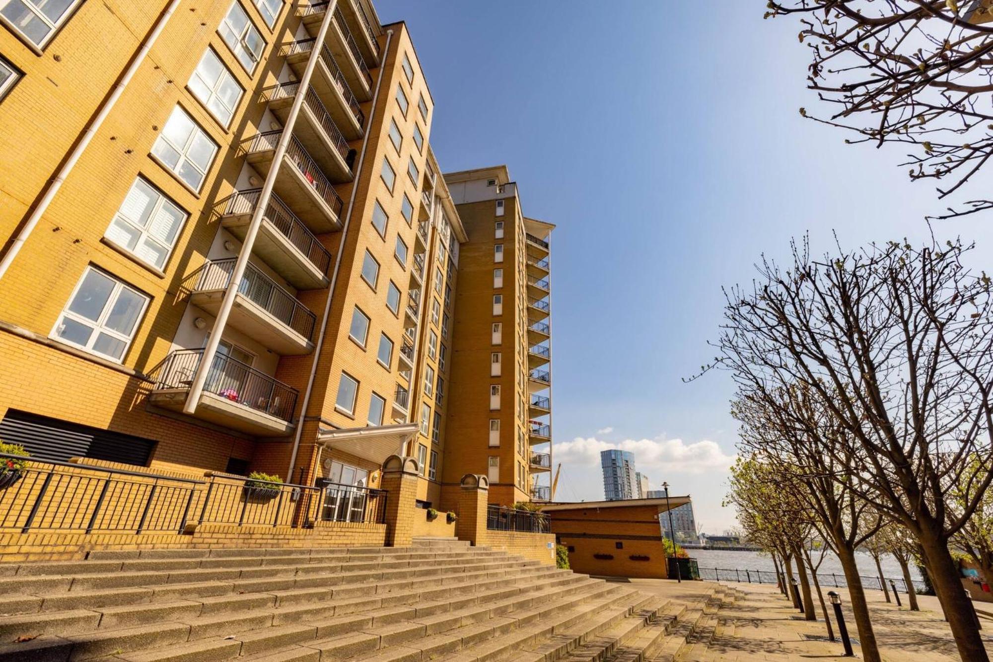 Wild Roses Service Apartments - East India Λονδίνο Εξωτερικό φωτογραφία