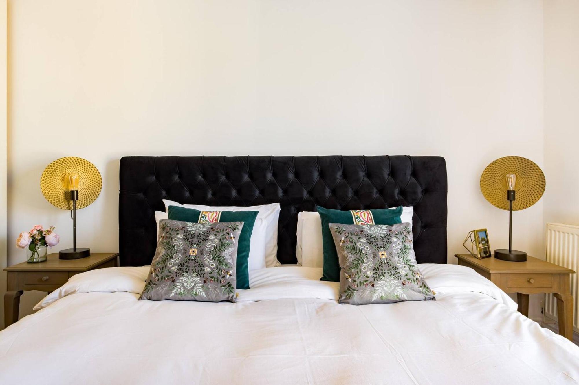 Wild Roses Service Apartments - East India Λονδίνο Εξωτερικό φωτογραφία