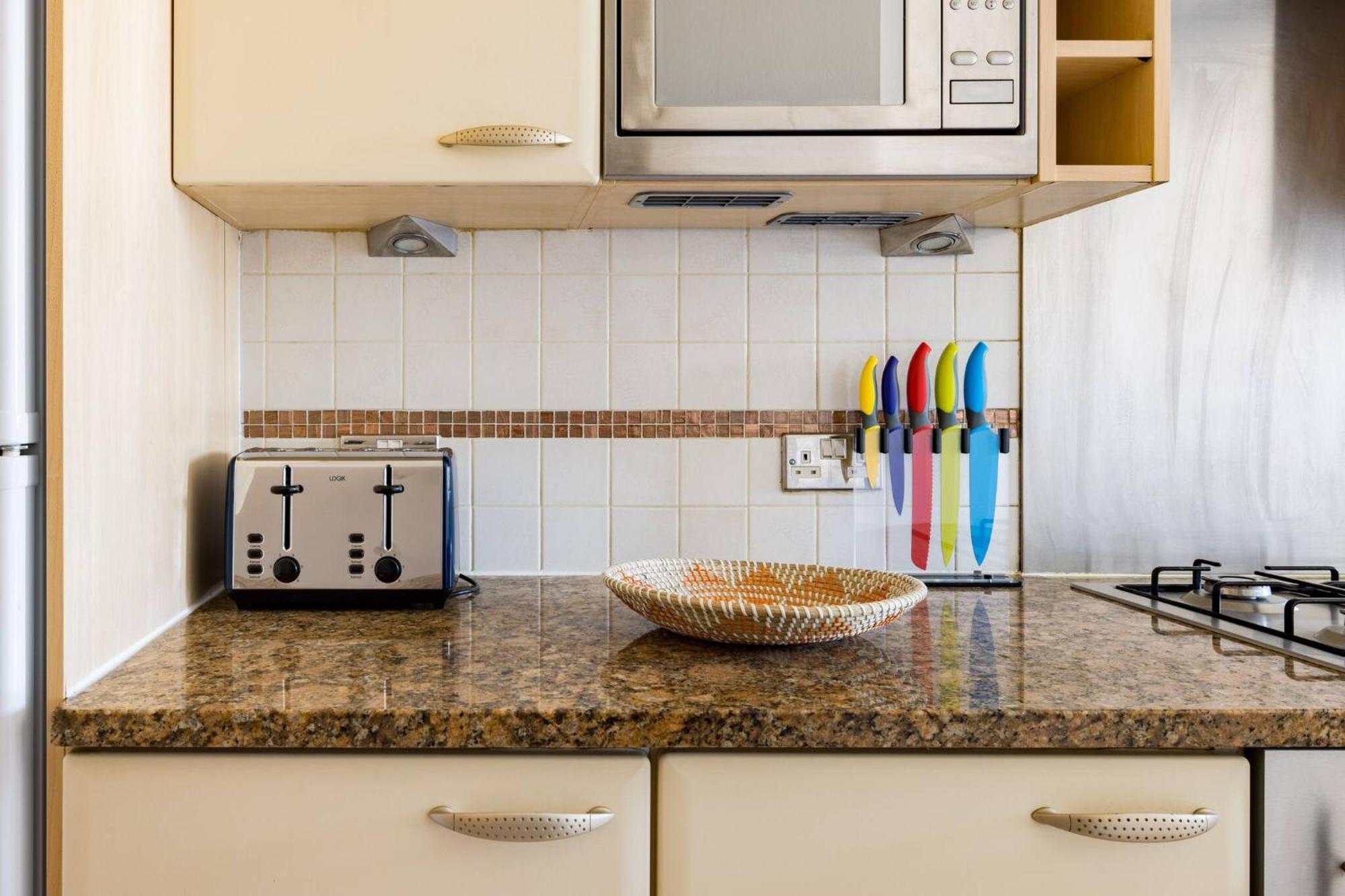 Wild Roses Service Apartments - East India Λονδίνο Εξωτερικό φωτογραφία