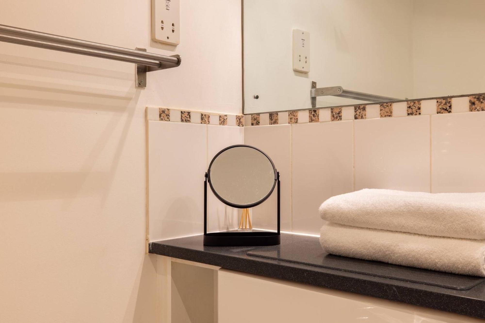 Wild Roses Service Apartments - East India Λονδίνο Εξωτερικό φωτογραφία