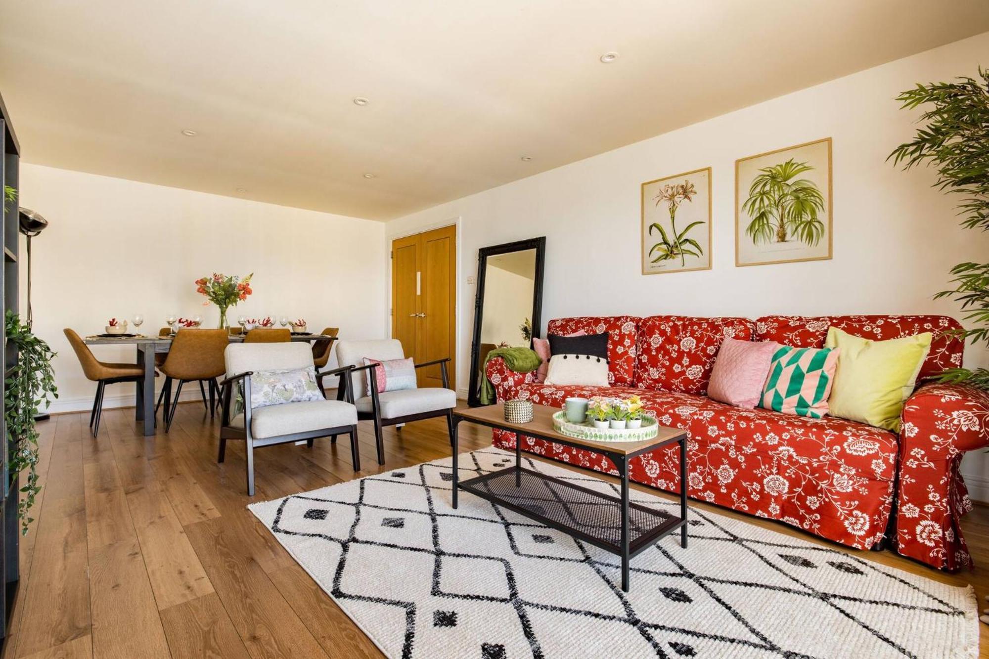 Wild Roses Service Apartments - East India Λονδίνο Εξωτερικό φωτογραφία